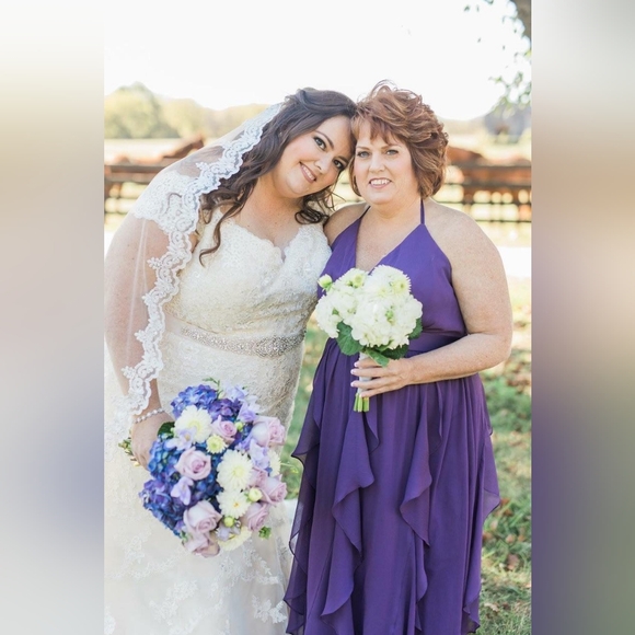 Vera Wang purple beautiful dress - Picture 4 of 4